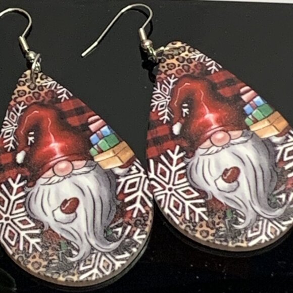 Gnome Earring, Dwarf Earring, Elf Earring, Christmas Earring, Gift, Snowflake - Picture 1 of 3